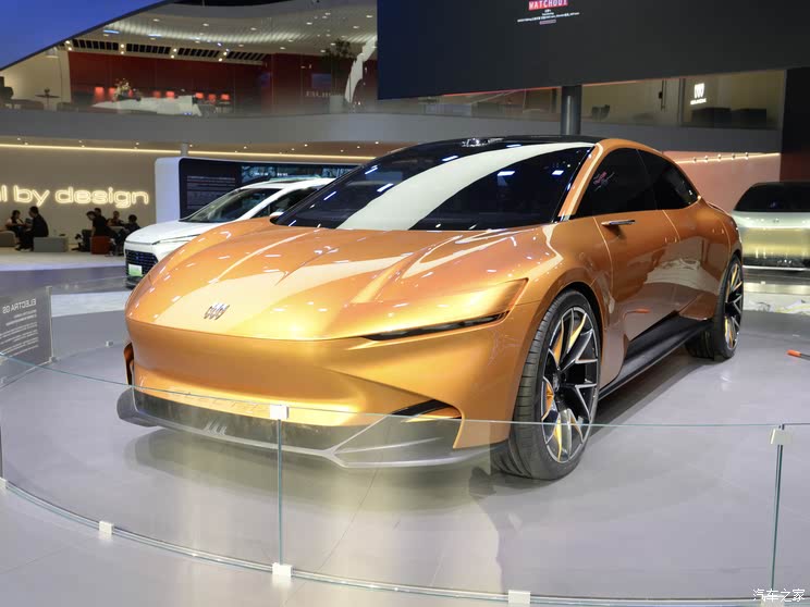2025上海车展：看了这些车开始期待2026年 宝马/大众将要开始反击