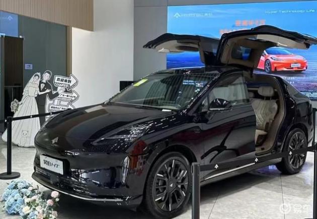 果断换车！24万降至16万，昊铂HT成更实用SUV选择