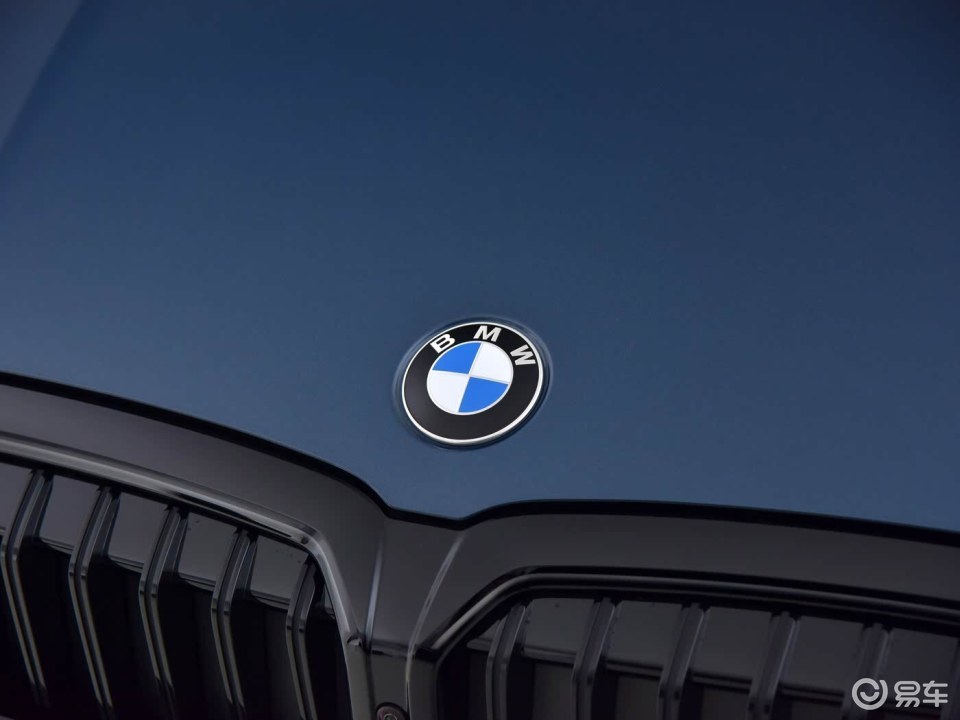 宝马3系陷入价格战,起步只要22.39万,性价比真的太高