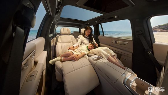 智驾同源 为何深蓝S09比问界M8更适合家庭用户?