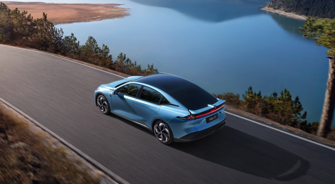 13.59万起!2026款深蓝L07上市,标配华为智驾