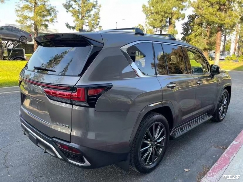 雷克萨斯LX中东版 全部在售 2024款 2023款 2022款 2021款 2020款 2019款新款国六平行进口中东版雷克萨斯LX600简介
