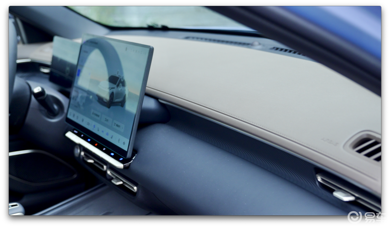 试驾长安第四代逸动：燃油“阿维塔”家轿，提供额外情绪价值