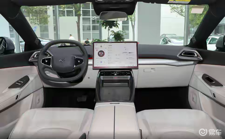 极狐这次动真格了！3.7秒破百性能，15万级别闭眼入？