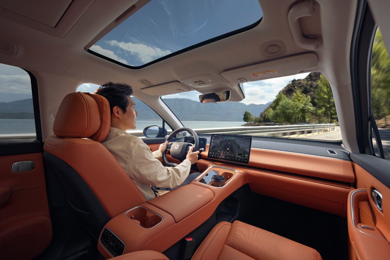 相比改款问界M7，2026款零跑C16是工薪家庭最优选？