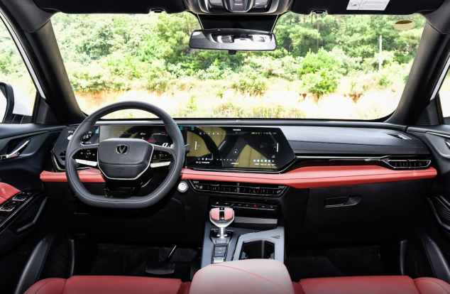 全新第二代长安X5 PLUS 对比吉利缤越L，谁更值得选