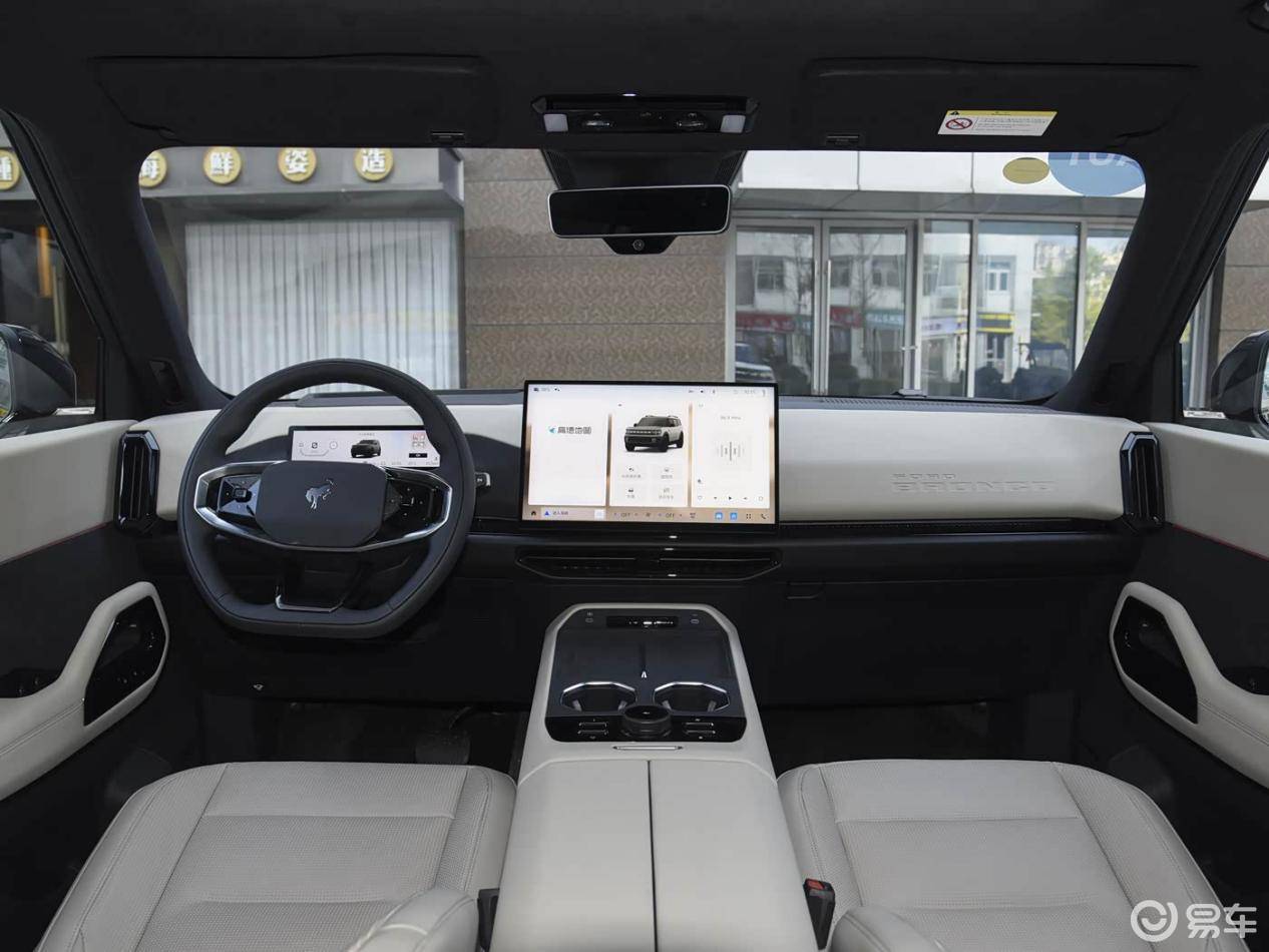 能升顶，能做饭，刚上市的这台SUV也太会玩了！